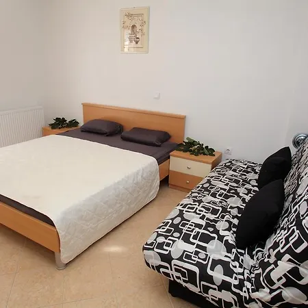 Apartments Villa Dalmazia Trogir Room photo