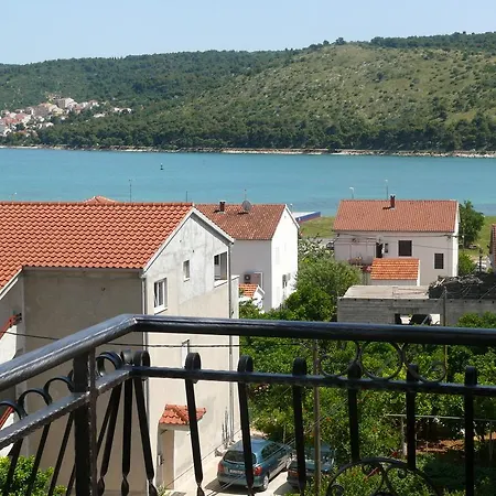 Apartments Villa Dalmazia Trogir Room photo